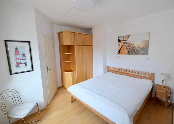 Landjaegerhaus Am Suedstrand - Wohnung 4 + 5