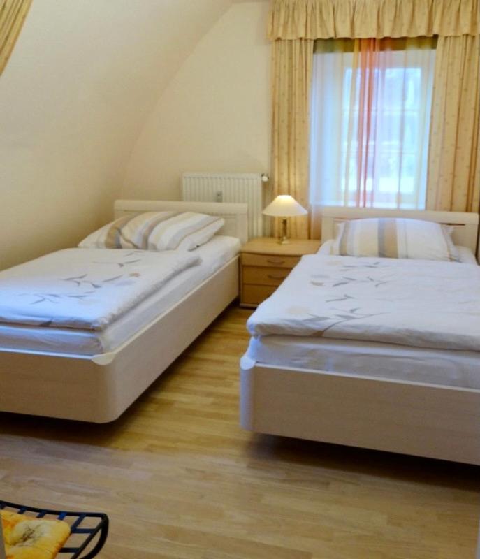 Landjaegerhaus Am Suedstrand - 4 + 5 Apartament